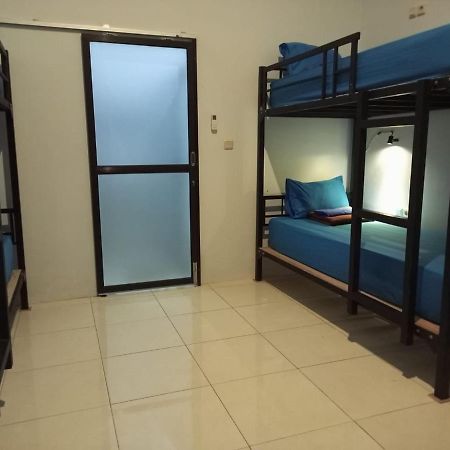 Simpang Hostel Kuta  ภายนอก รูปภาพ